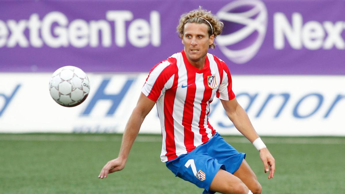 ¿Qué fue de Forlán? El mítico delantero que conquistó a los atléticos y fue Bota de Oro del Mundial