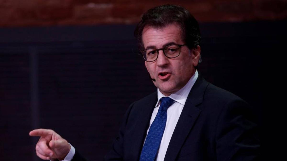 Toni Freixa se cobra facturas con el Atlético: "Se os ha olvidado contarnos a qué huele el césped de La Cartuja"