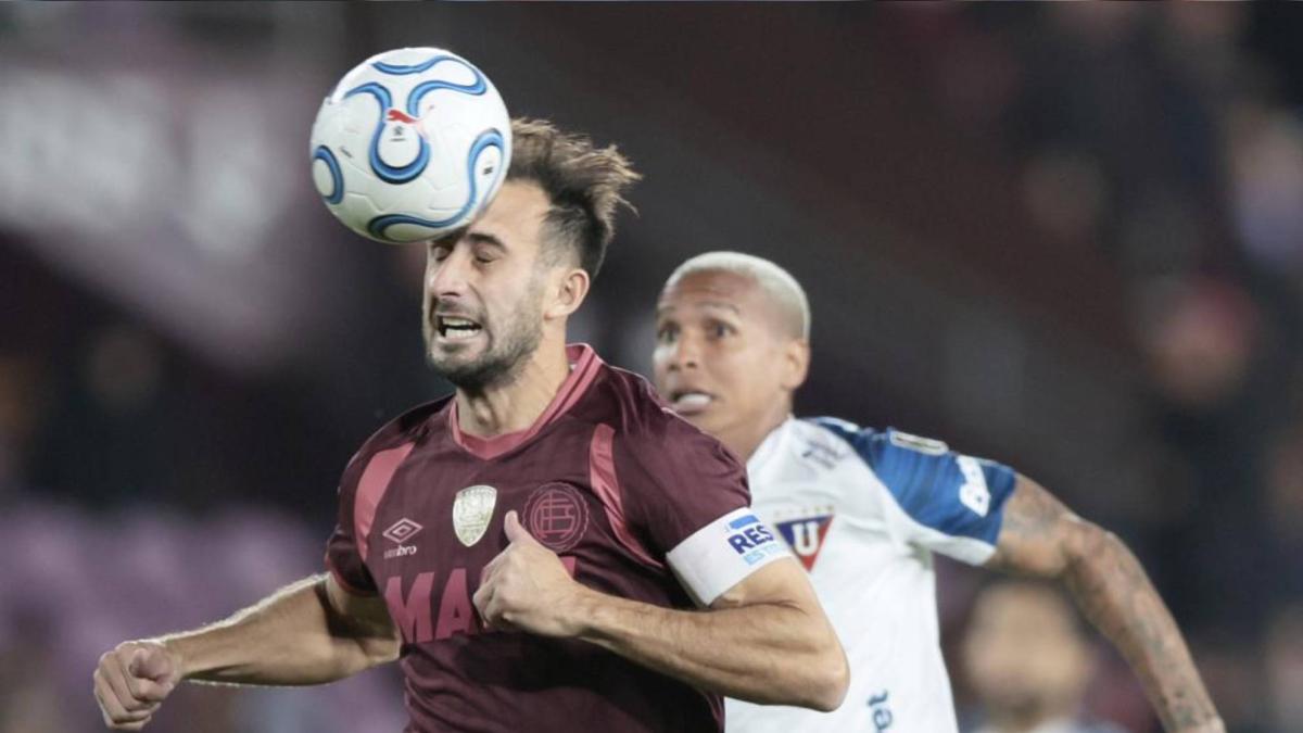 La FA no encuentra una "relación probada" entre cabecear el balón y las lesiones cerebrales