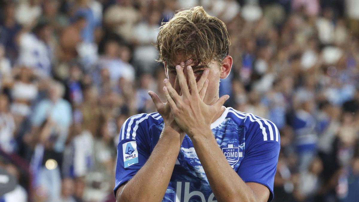 Nico Paz da el susto: "Está en el hospital y lo estamos evaluando"