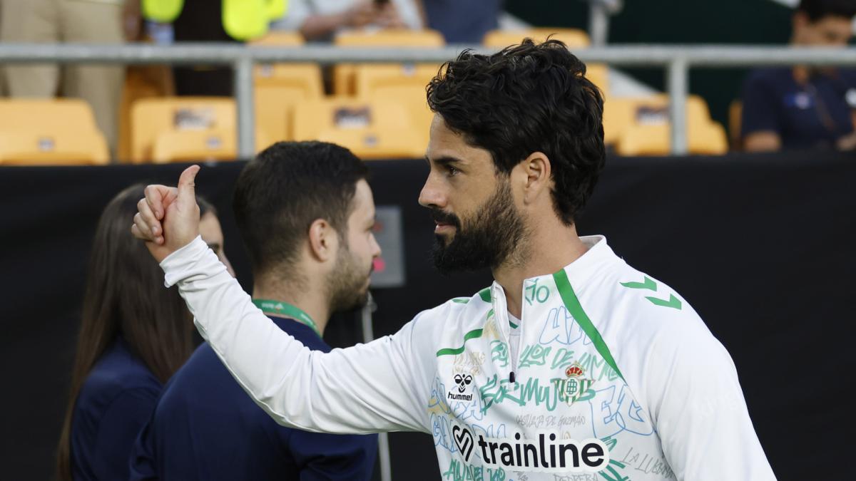 Isco repite en una convocatoria sin el lesionado Diego Llorente