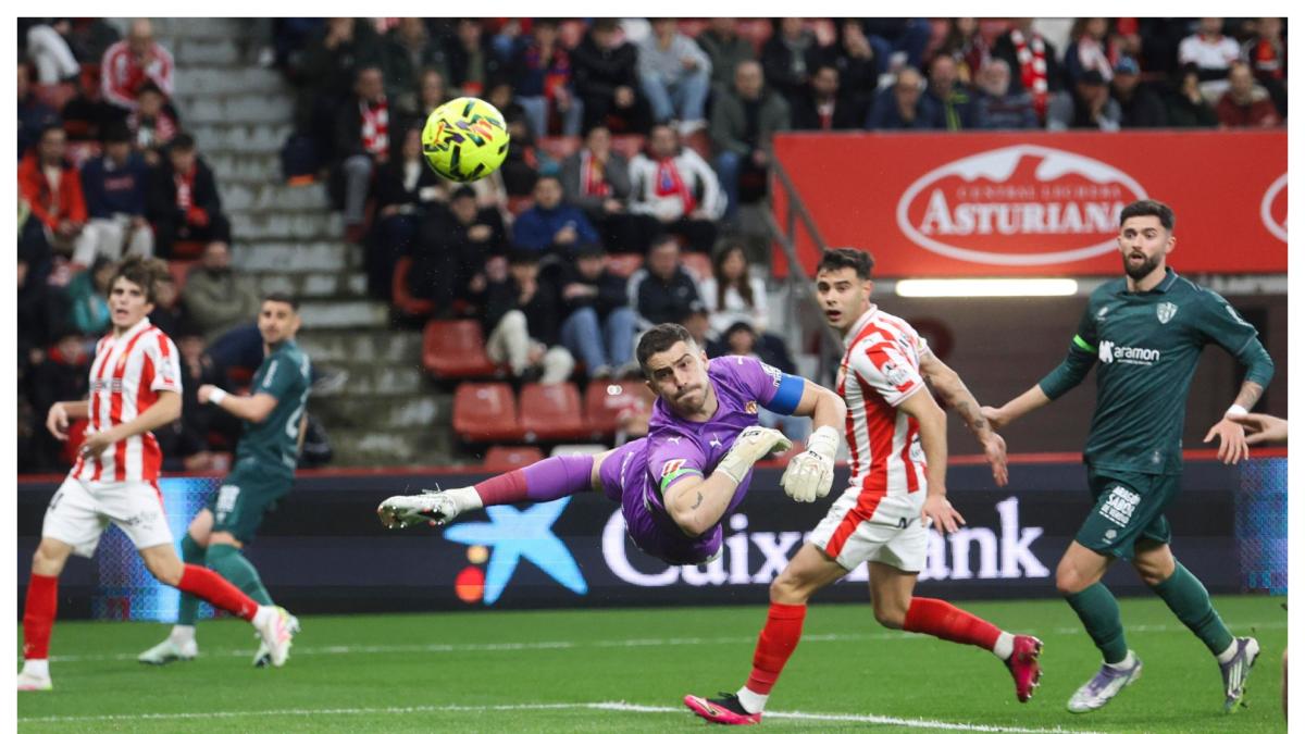 Rubén Yáñez marca el ascenso como la aspiración del Sporting este año