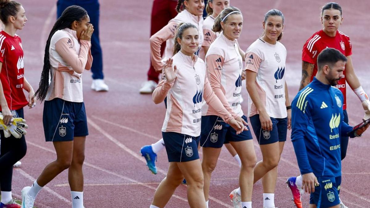 Casi la mitad de las futbolistas se plantea dejarlo por salud mental, según FIFPRO