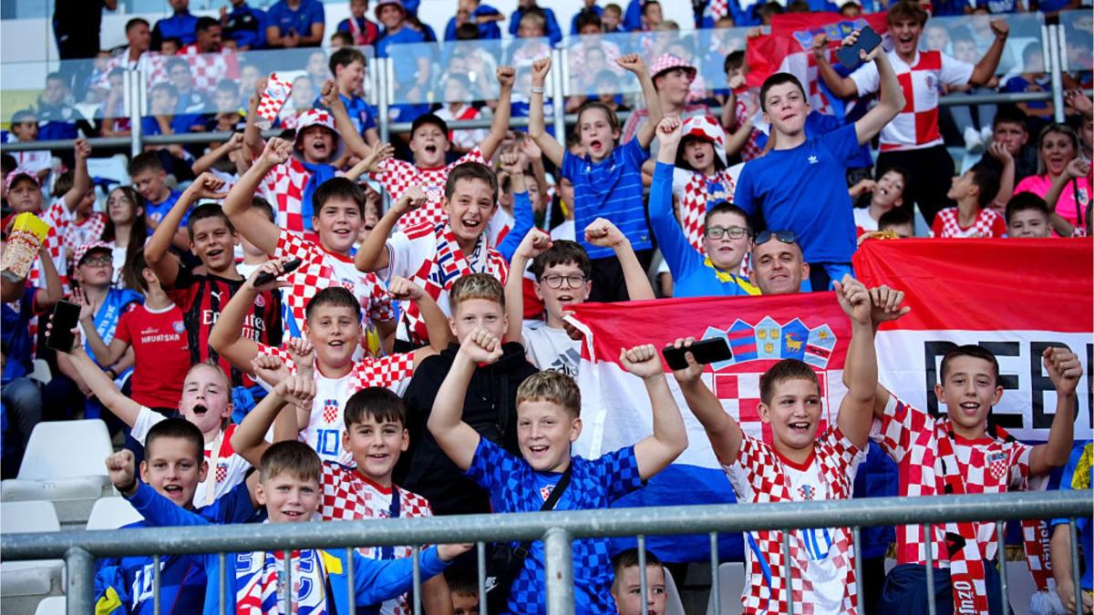 Croacia sortea una sanción de UEFA para llenar Rijeka