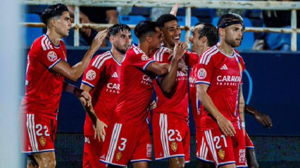 El Zaragoza se empacha de victorias en Ibiza gracias a Ureña