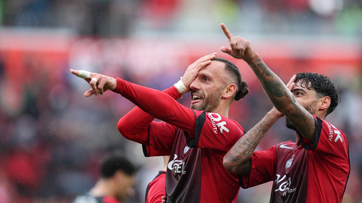 Histórico: Muriqi supera a Eto'o