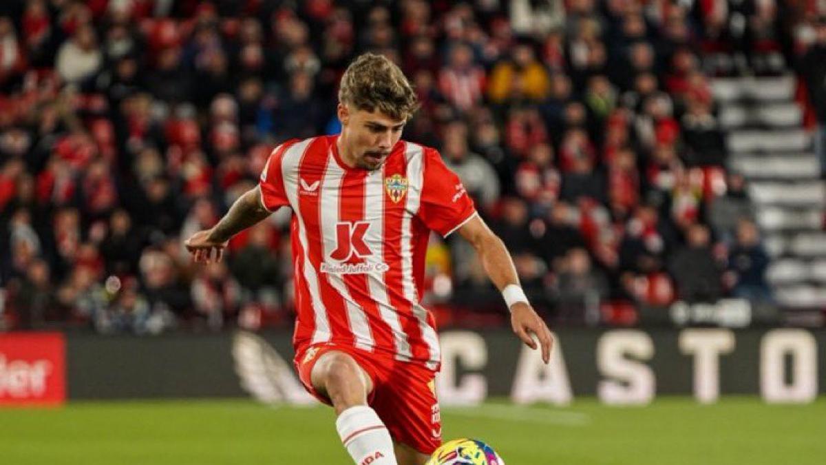Pozo rescinde su contrato y pone fin a cinco años en el Almería