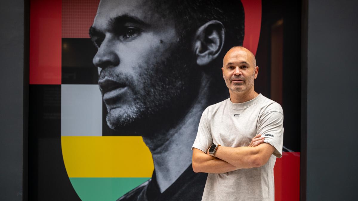 Los socios del FC Barcelona tienen un 50 % de descuento en ‘Iniesta Experience: El Juego Interior’