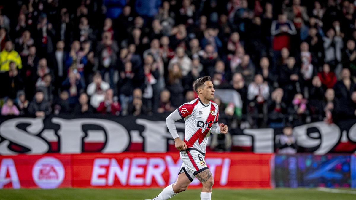 La leyenda rayista Óscar Trejo seguirá en activo jugando con el Sporting