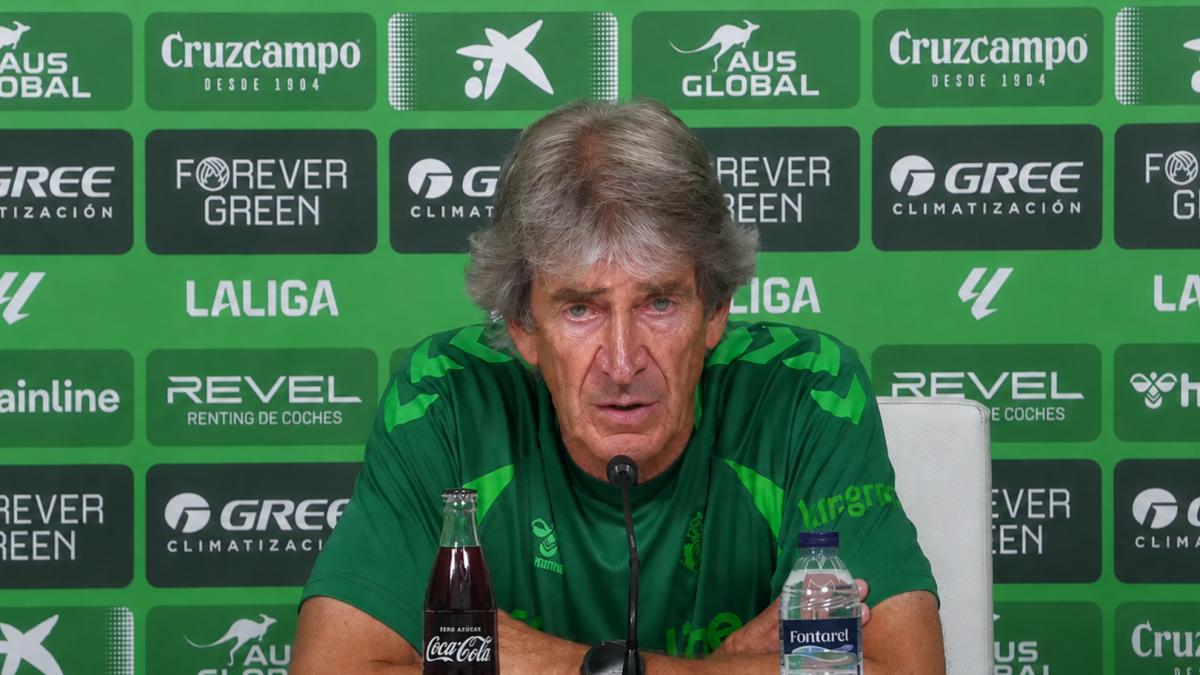 Pellegrini quiere de vuelta a Amrabat: "Es mejor contar con un jugador que ya estuvo aquí"