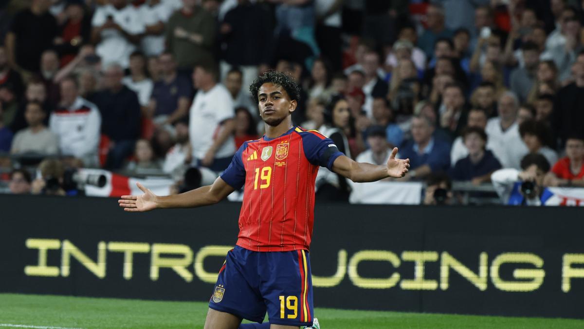 Lamine despeja el camino de la selección en Wembley
