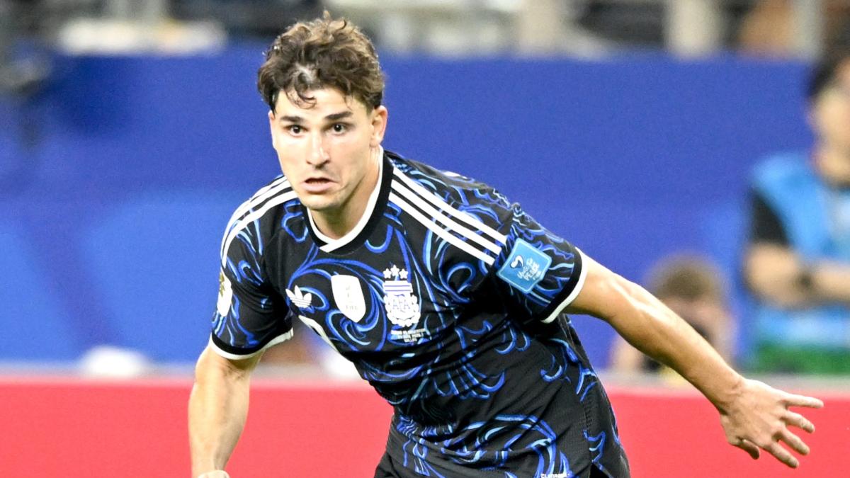 El Barça se toma su tiempo con Julián Álvarez