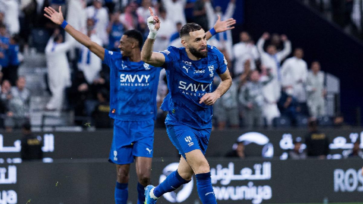 Un hat-trick de Benzema sostiene las aspiraciones de título de Al-Hilal