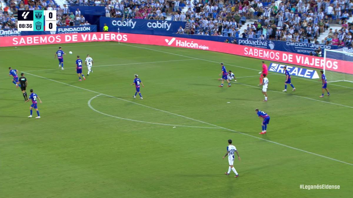 Morata ya gana partidos.... desde la grada