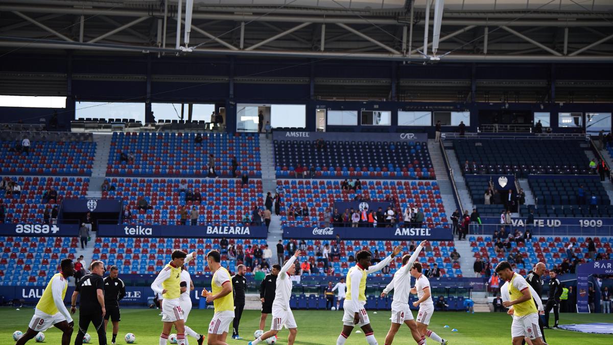 El Sevilla repite once por segunda vez en la temporada