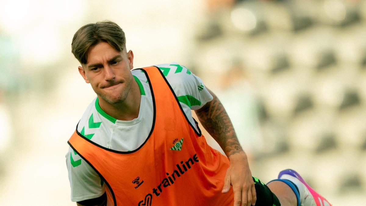 Iker Losada se estrena en una convocatoria del Betis