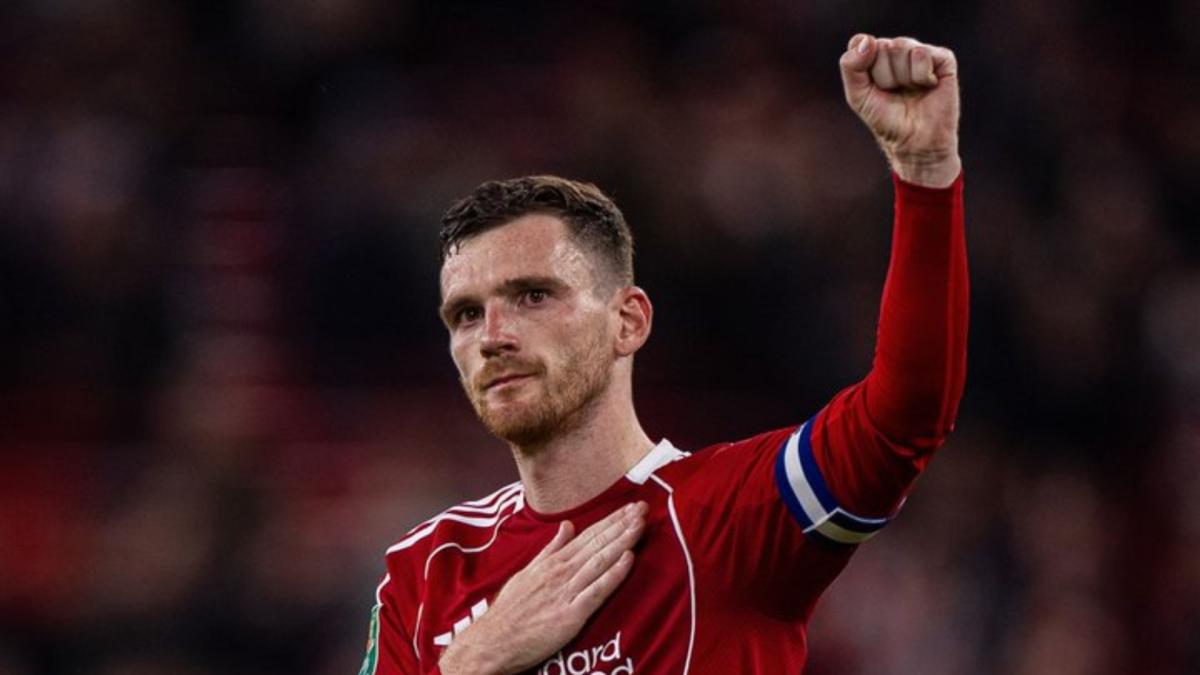 Robertson sigue a Salah y también anuncia su salida del Liverpool