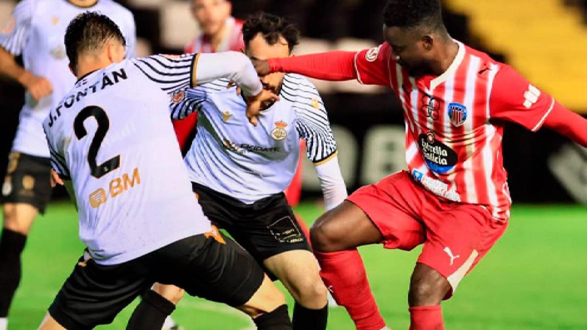 El Lugo naufragó en Irún y sufrió su primera derrota