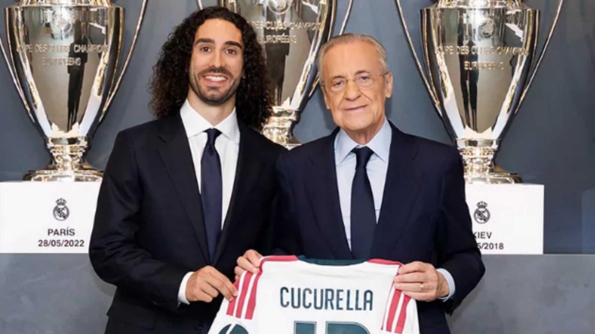 Cucurella ya luce de blanco