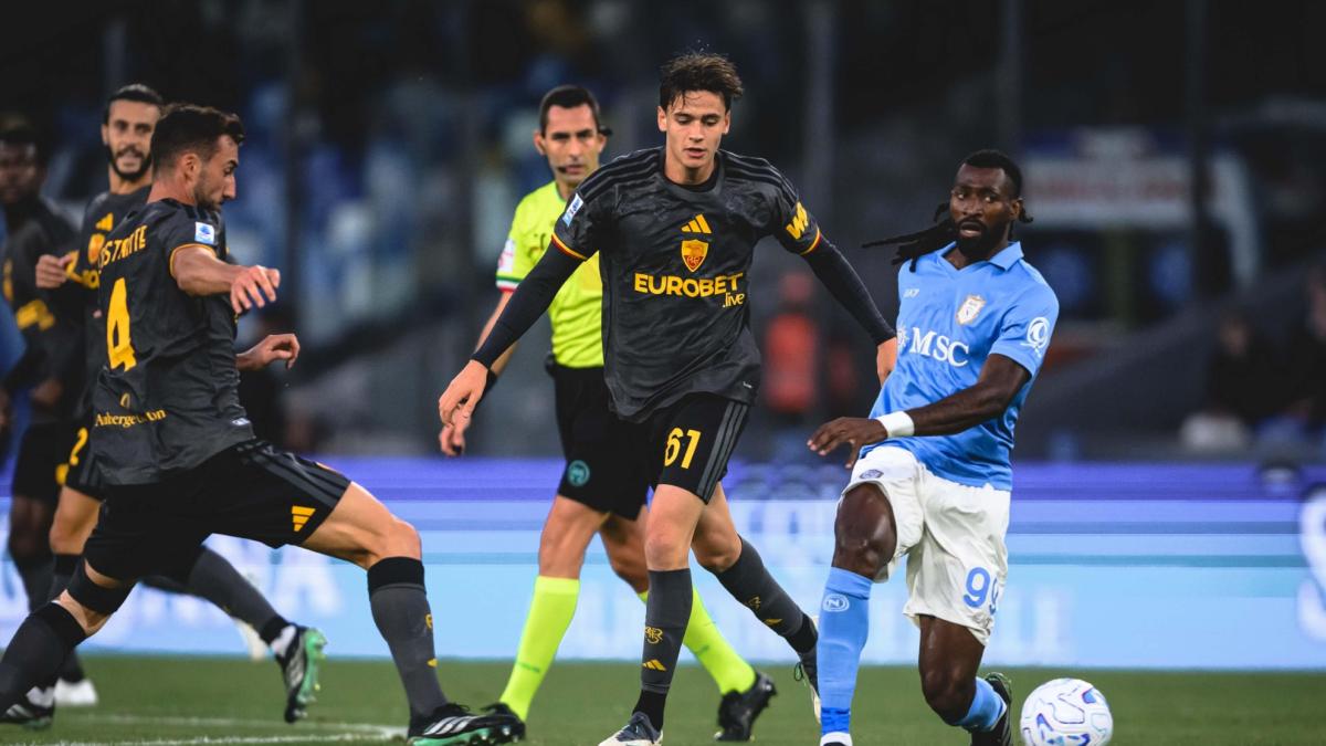 La Roma más argentina sobrevive a un espectacular derbi en Nápoles