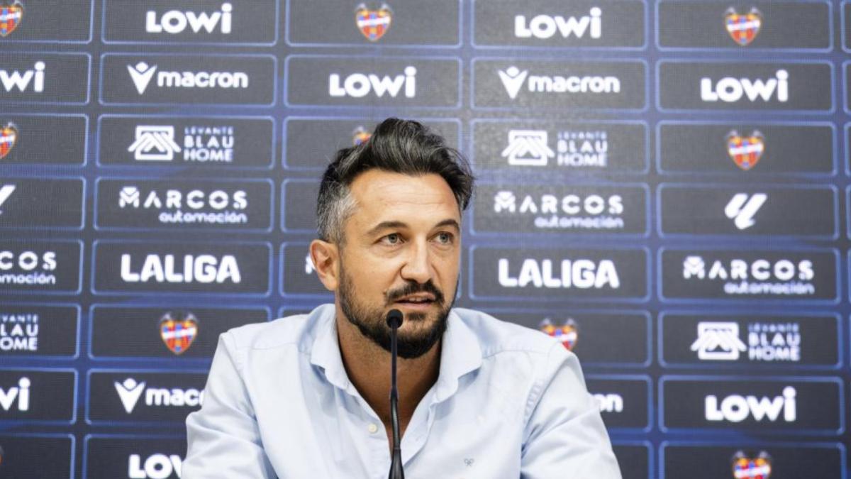 Héctor Rodas: "Me llamó la atención la repercusión del interés del Valencia por un jugador del Levante"