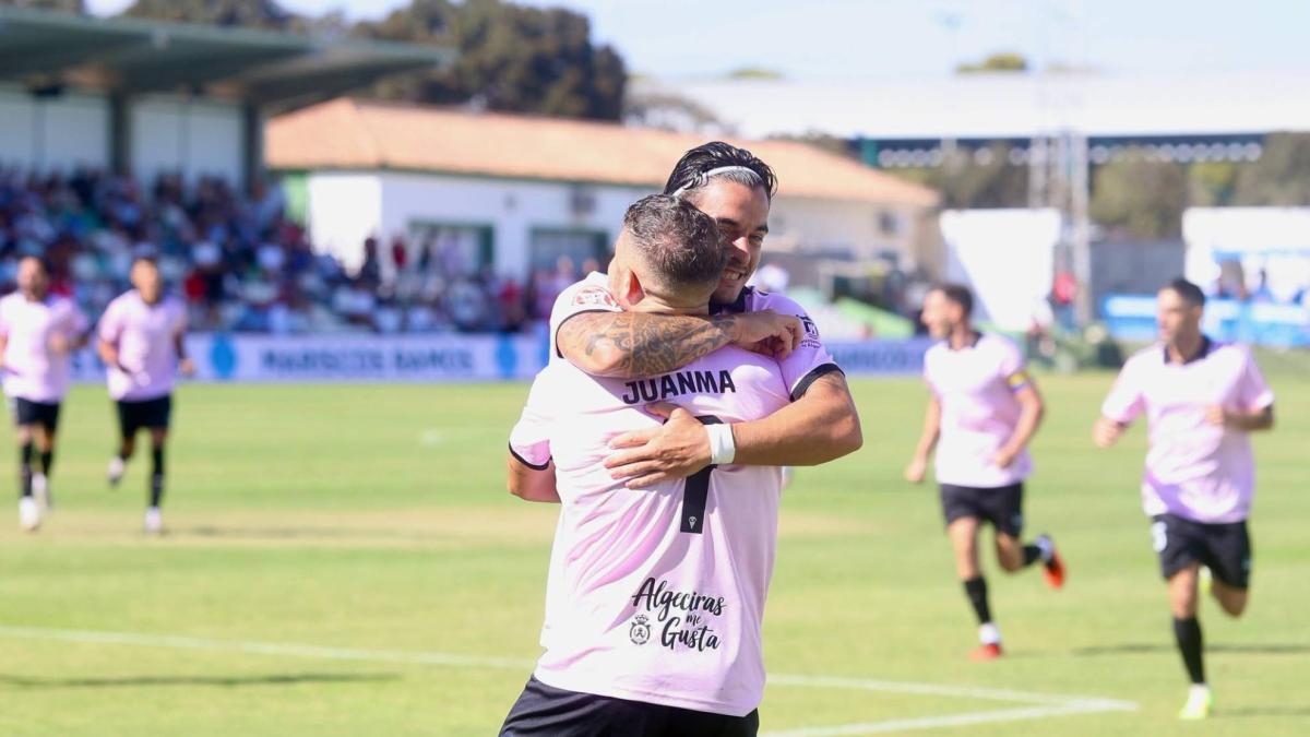 Primera victoria del Algeciras gracias a un inspirado Avilés