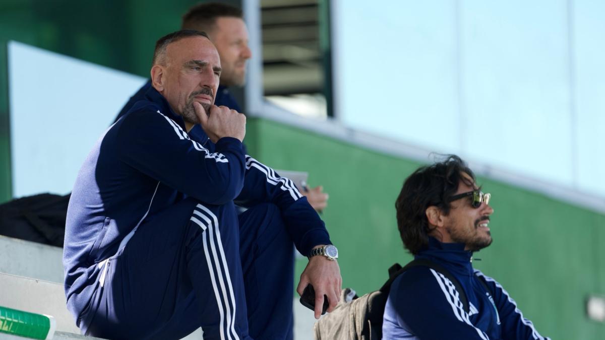 Franck Ribery quiere aprender de José Alberto: presenció el entrenamiento del Racing