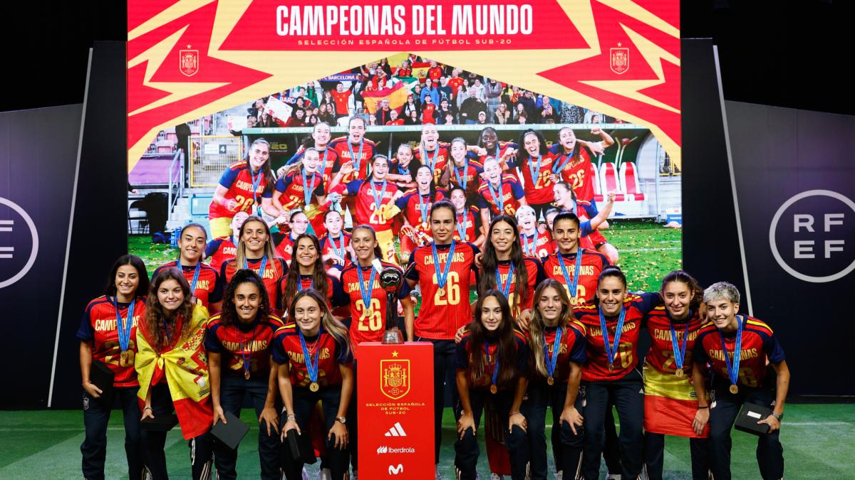 Campeonas del mundo con todos los honores