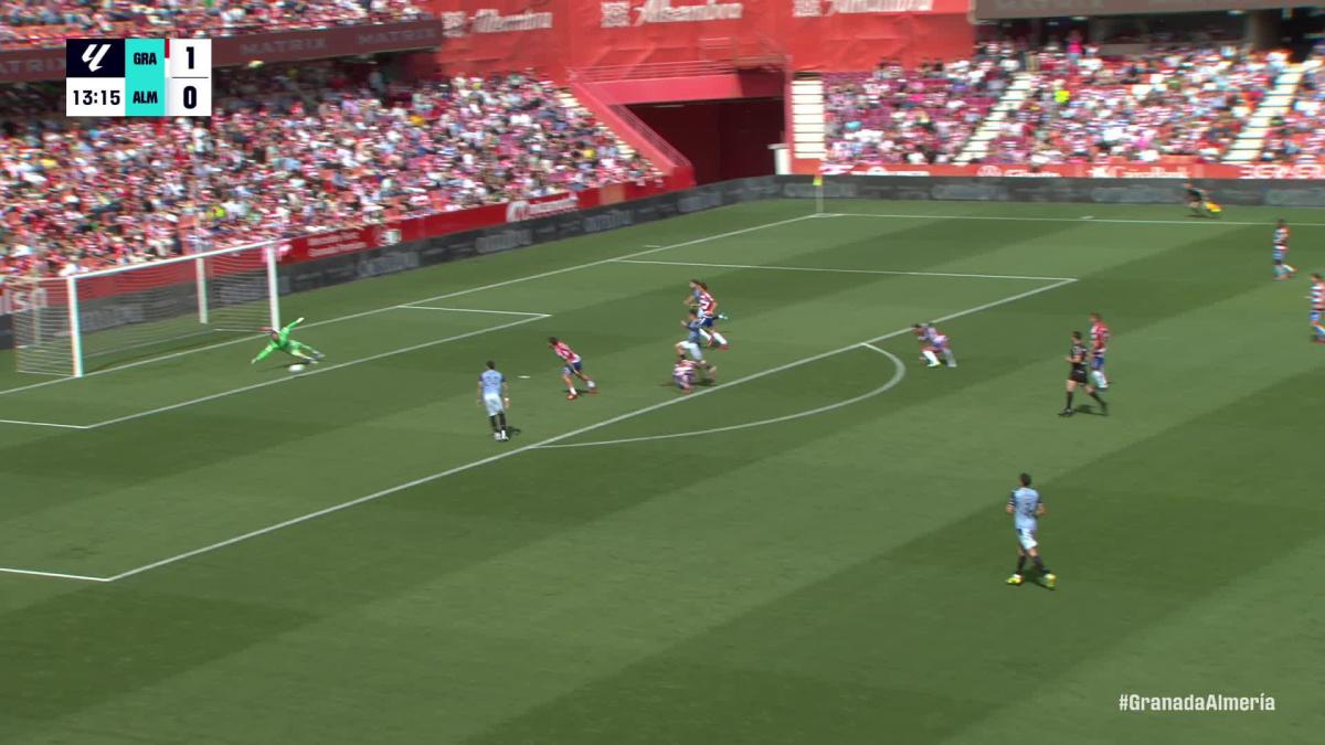 Arribas impulsa al Almería hacia Primera