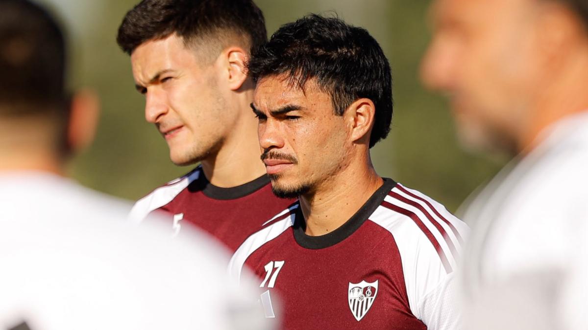 Suazo y Ure regresan con el grupo
