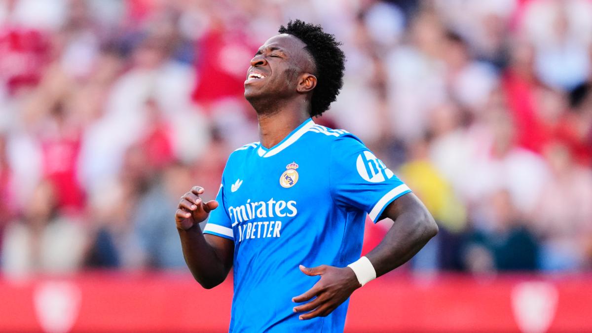 Aplazado el juicio contra un aficionado del Sevilla que llamó mono a Vinicius