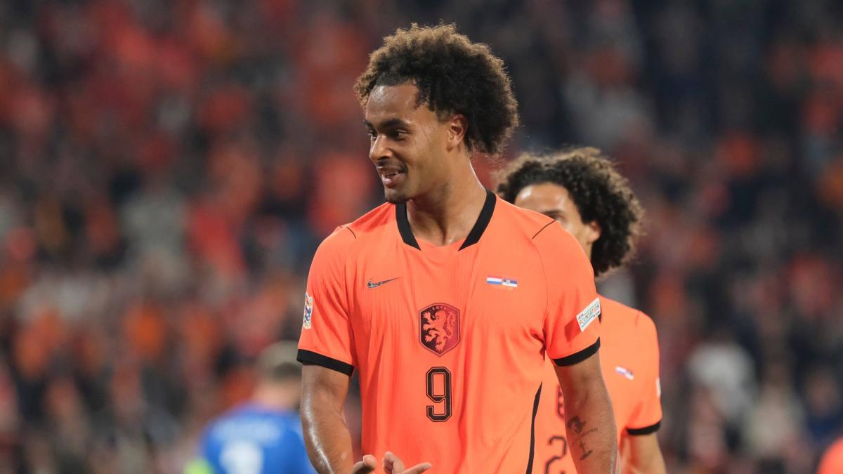 Zirkzee rescata a Xavi y mantiene a su 'Oranje' invicta