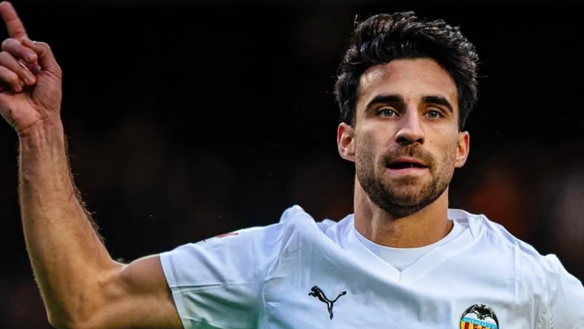 Cömert quiere dejar su futuro cerrado antes del Mundial