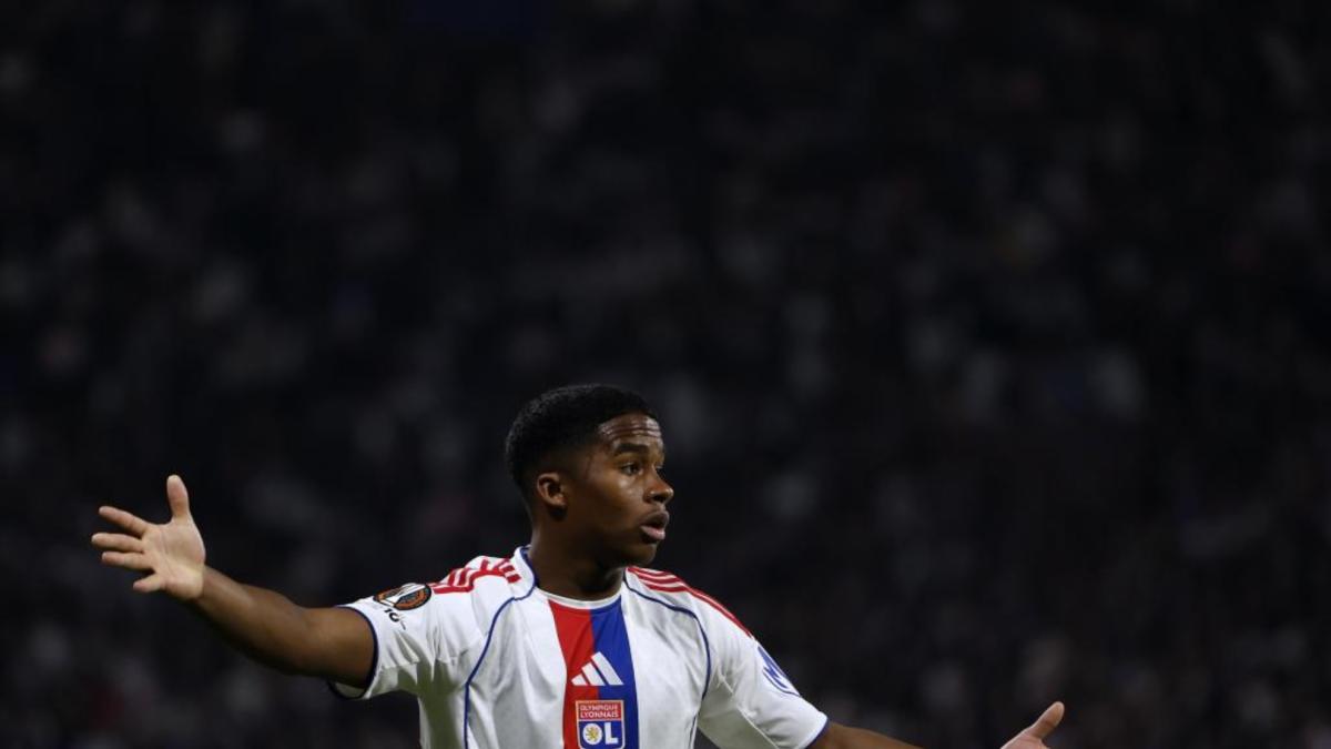 La 'sequía' de Endrick no cierra la crisis del Lyon
