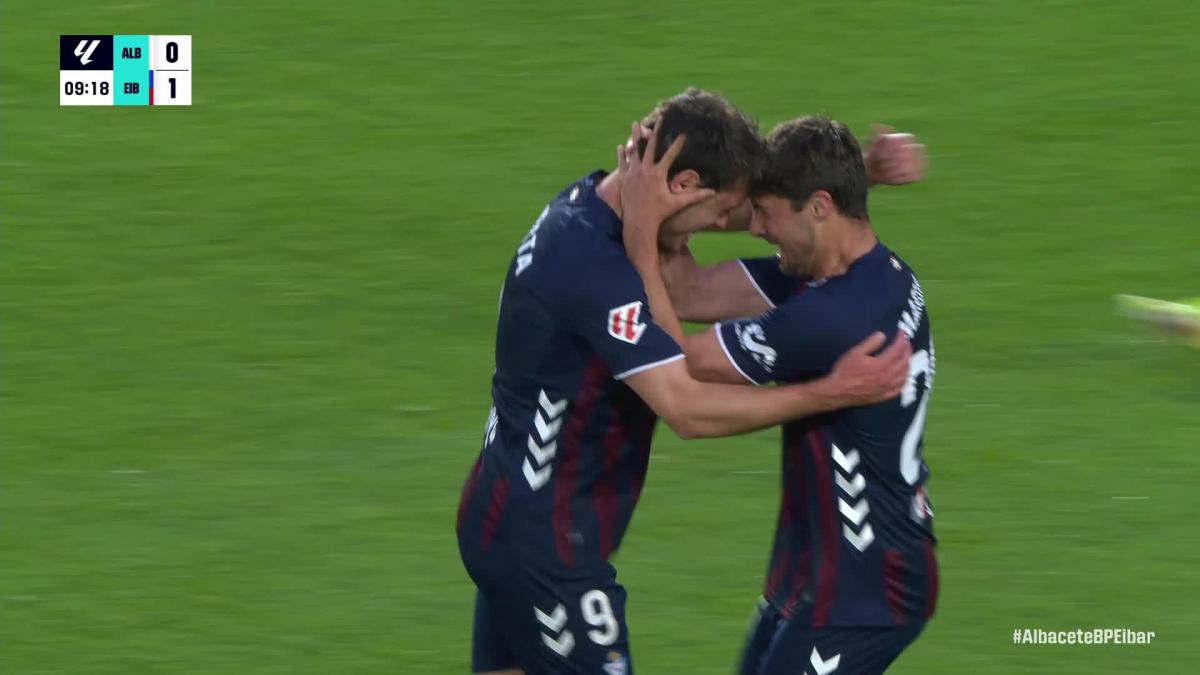 Un triple de Bautista hace que el Eibar duerma en 'playoffs'