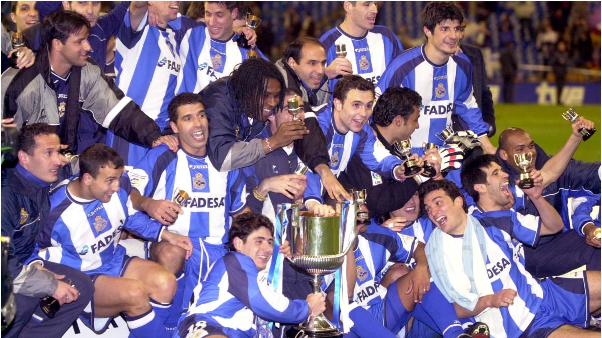 La camiseta retro del 'Centenariazo', la más buscada en España