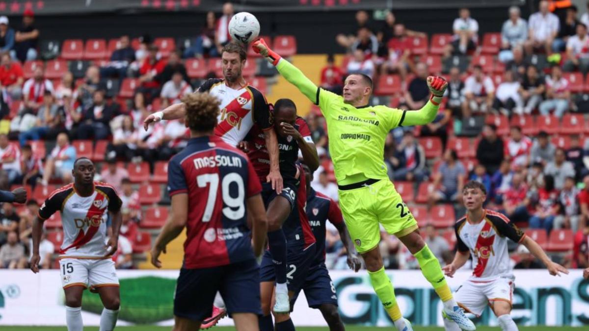 El Rayo pierde el Trofeo de Vallecas en una mañana muy oscura