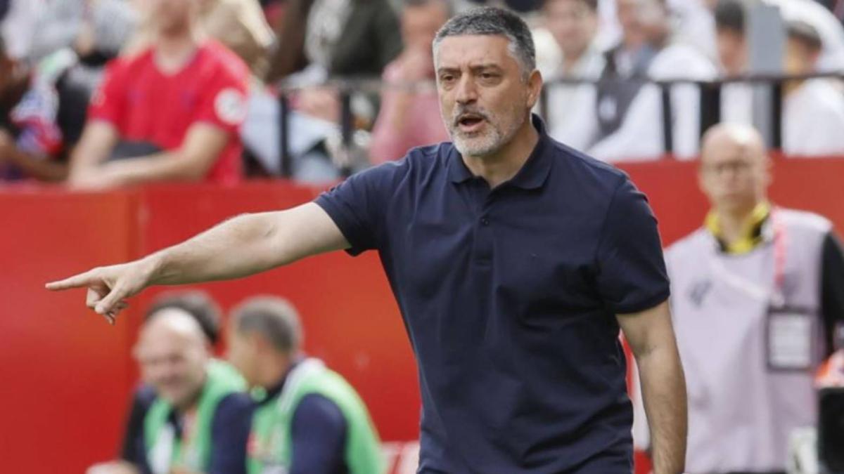García Pimienta llega a un acuerdo con el Almería y sustituirá a Rubi en el banquillo