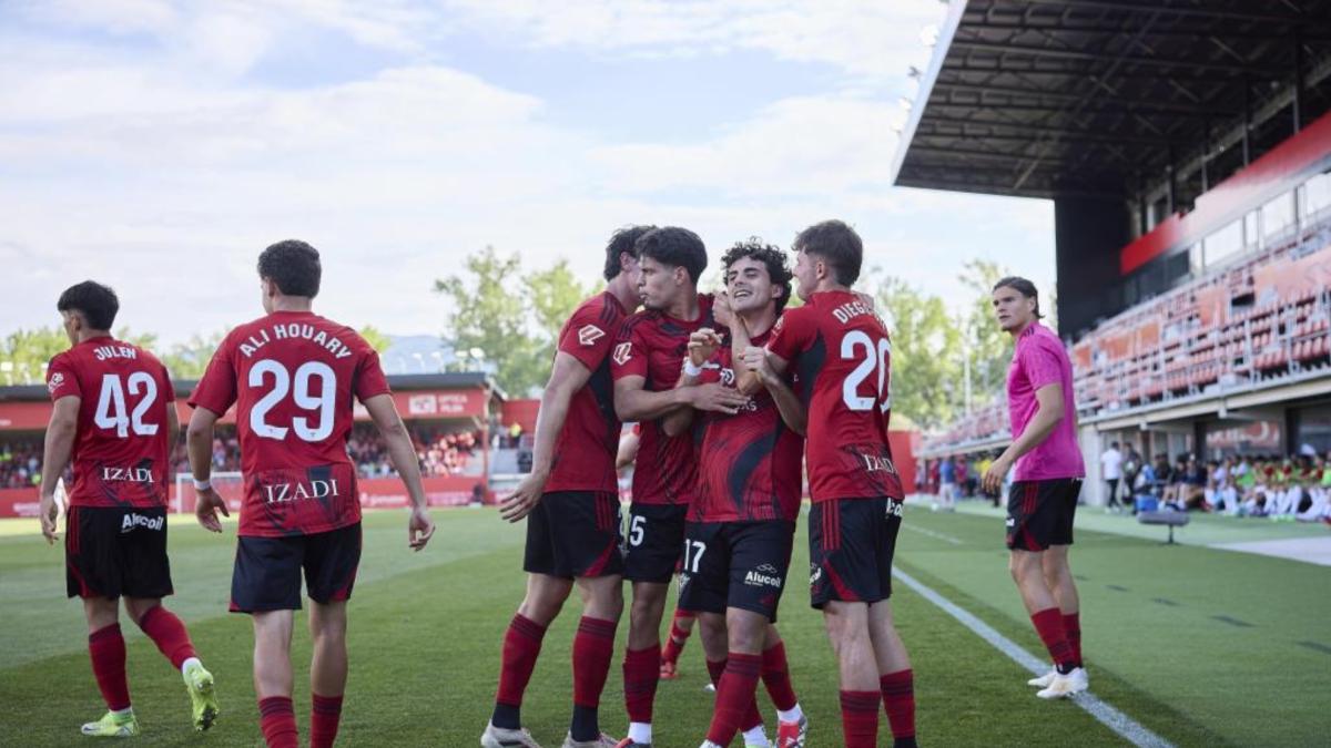 El Mirandés se agarra a la vida en el momento clave