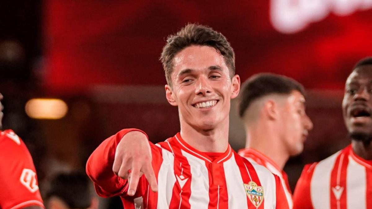 Las recurrentes sustituciones de Arribas que desconciertan