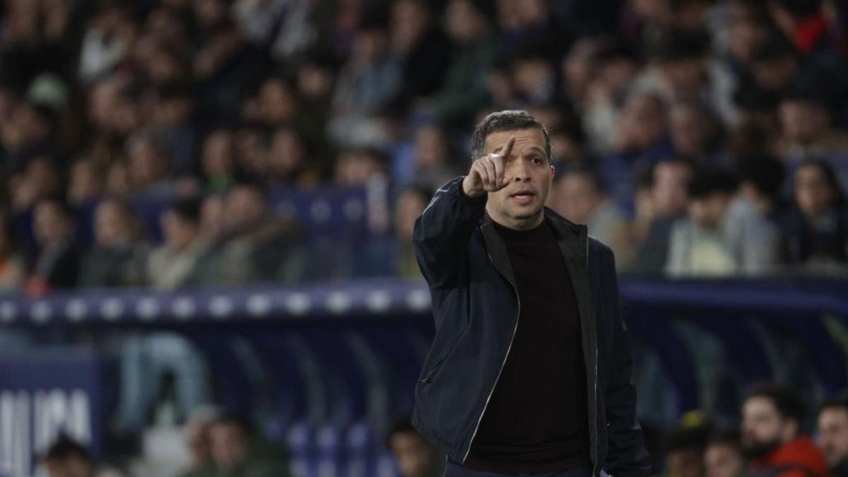 Castro supera a Calero pero, de momento, no es suficiente