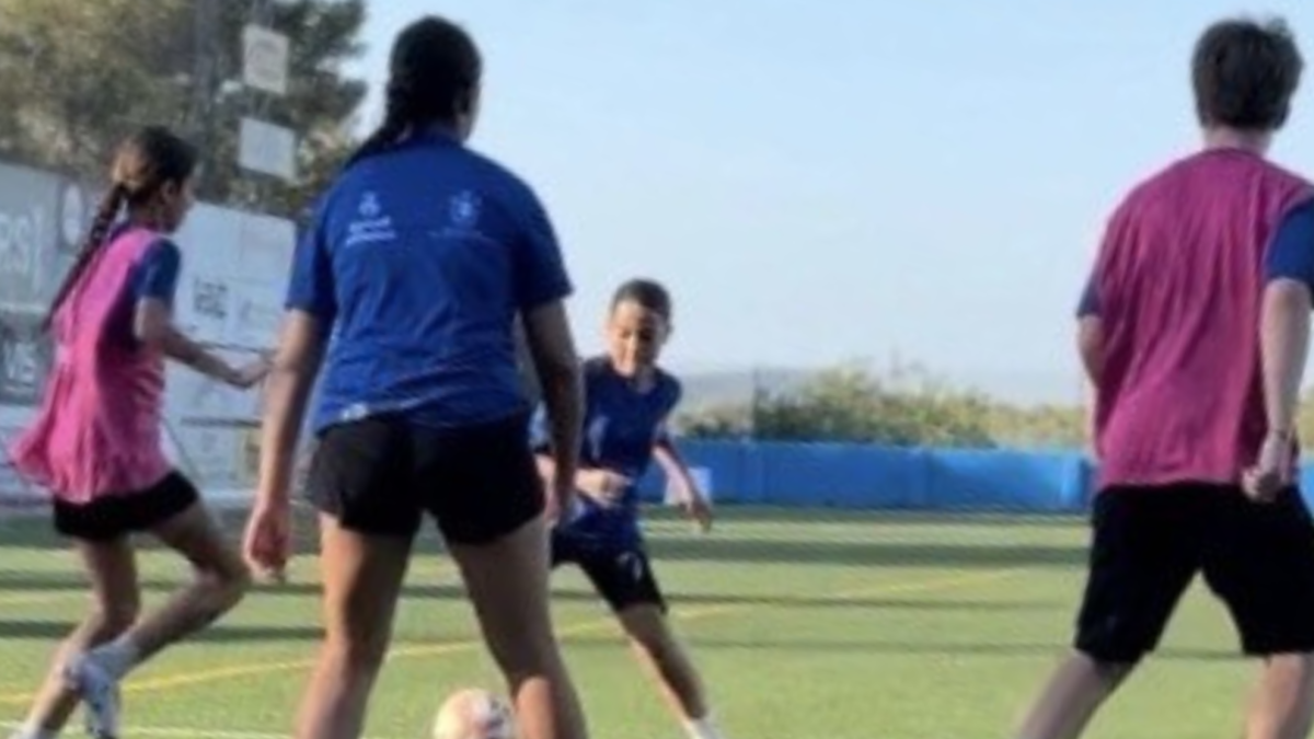 Ibiza apuesta por el fútbol femenino