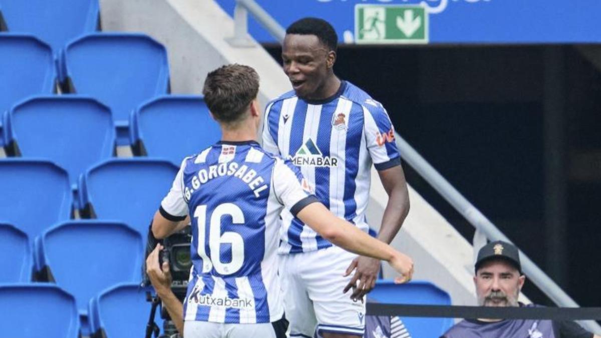 La historia de Ochieng, el jugador de la Real que salió de África gracias a un 'crowdfunding' y que es titular contra el Real Madrid