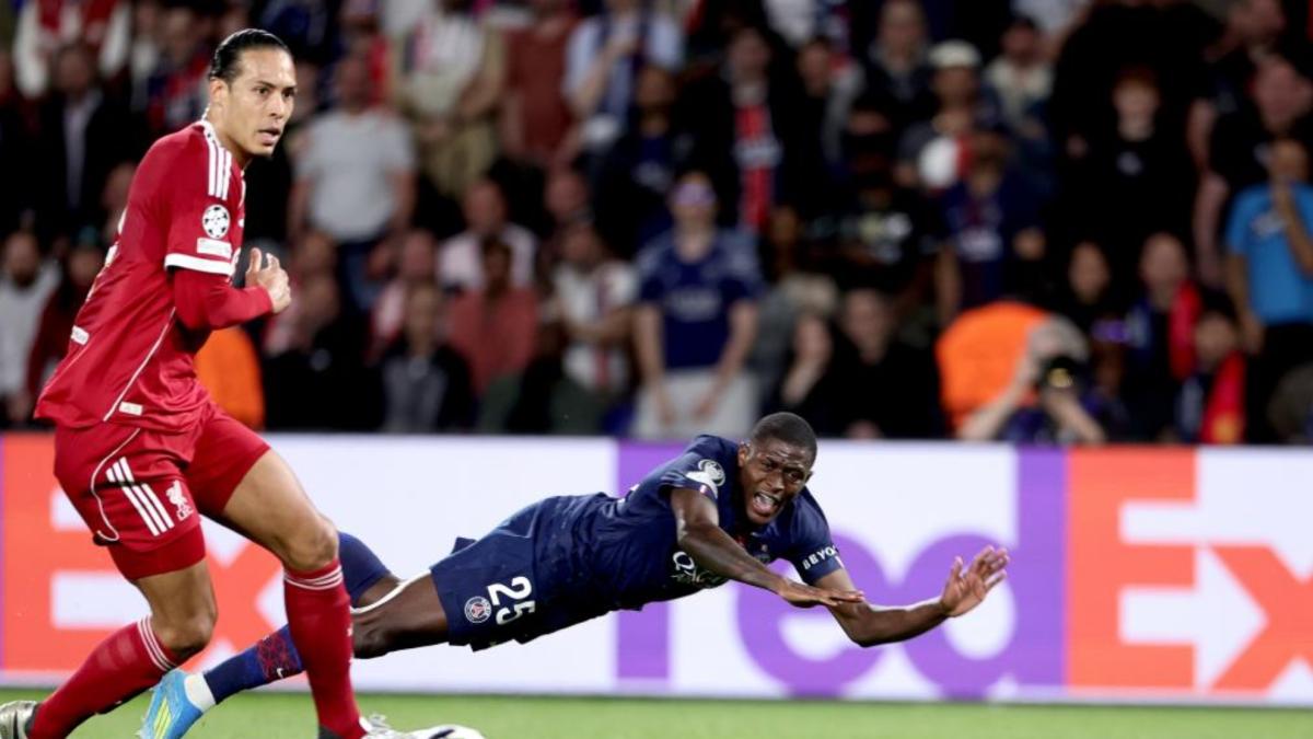 El nuevo arma de destrucción masiva de Luis Enrique: las 'manos' de Nuno Mendes