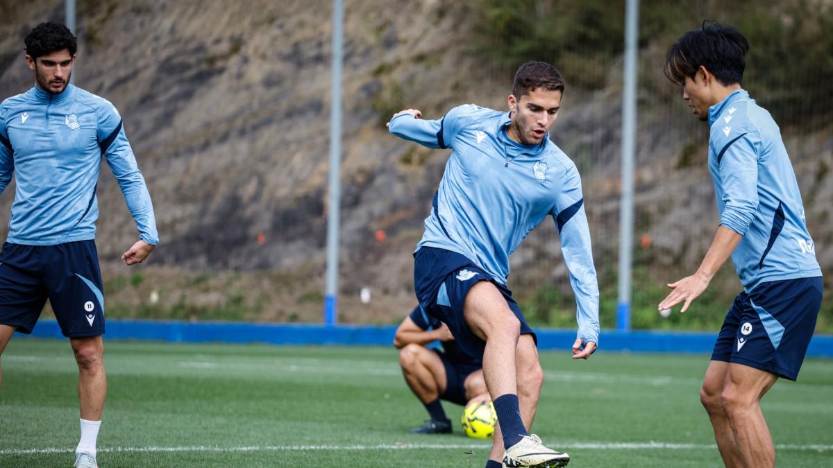 Guedes y Soler vuelven a entrenar pero Gorrotxategi no y tampoco estará ante el Alavés