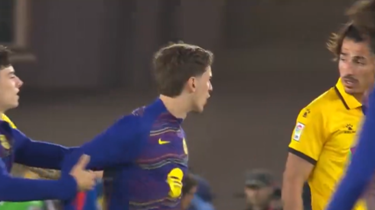 Señalan a Gavi: "Se ve el respeto que tienen por los compañeros de profesión"