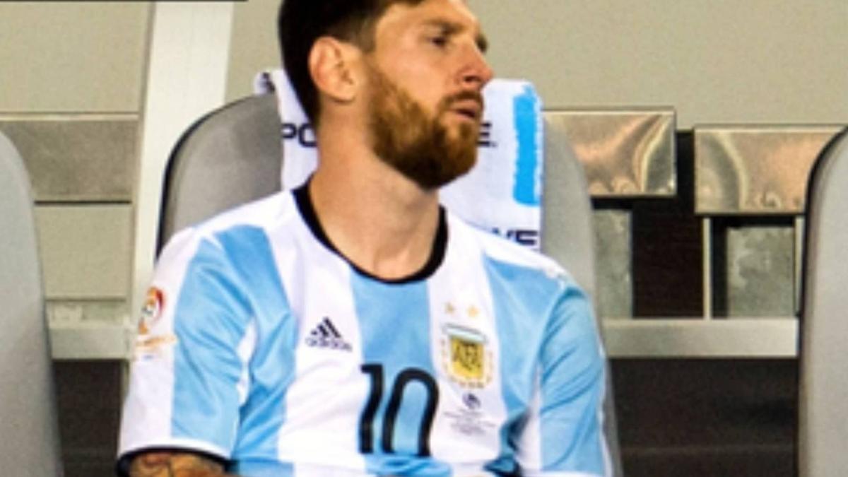 Claudio Bravo descubre el momento más triste en la carrera de Messi: "Me lo encontré solo"