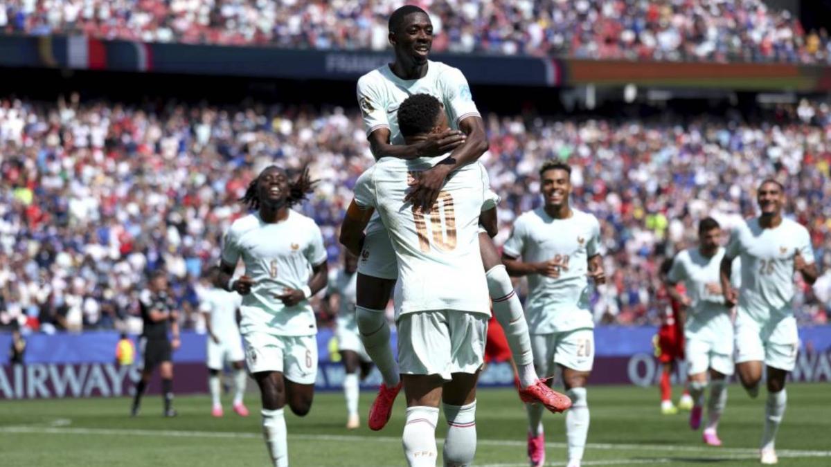 Francia encaja las piezas y mete miedo