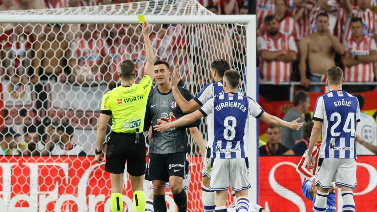 Musso, de héroe a 'villano'... en el peor momento