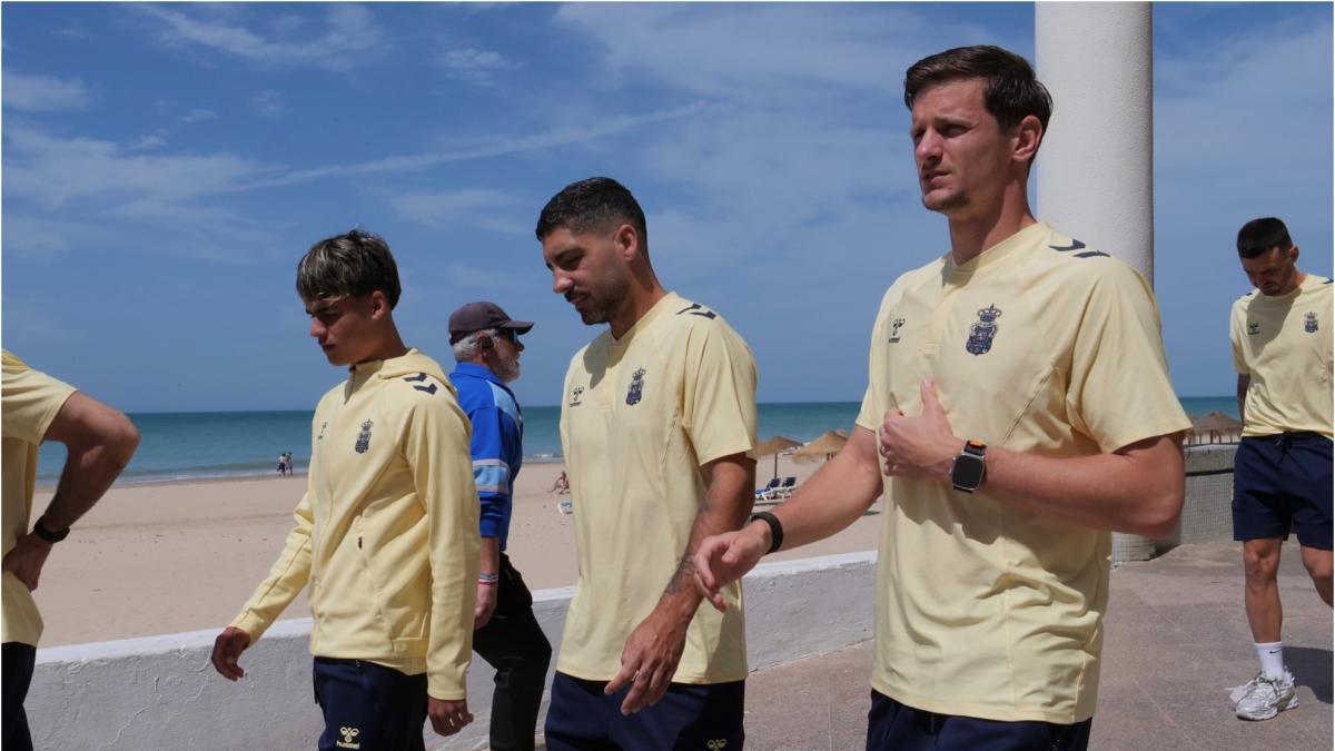 Las Palmas en Cádiz, sin Jonathan Viera, pero con un chico de 16 años